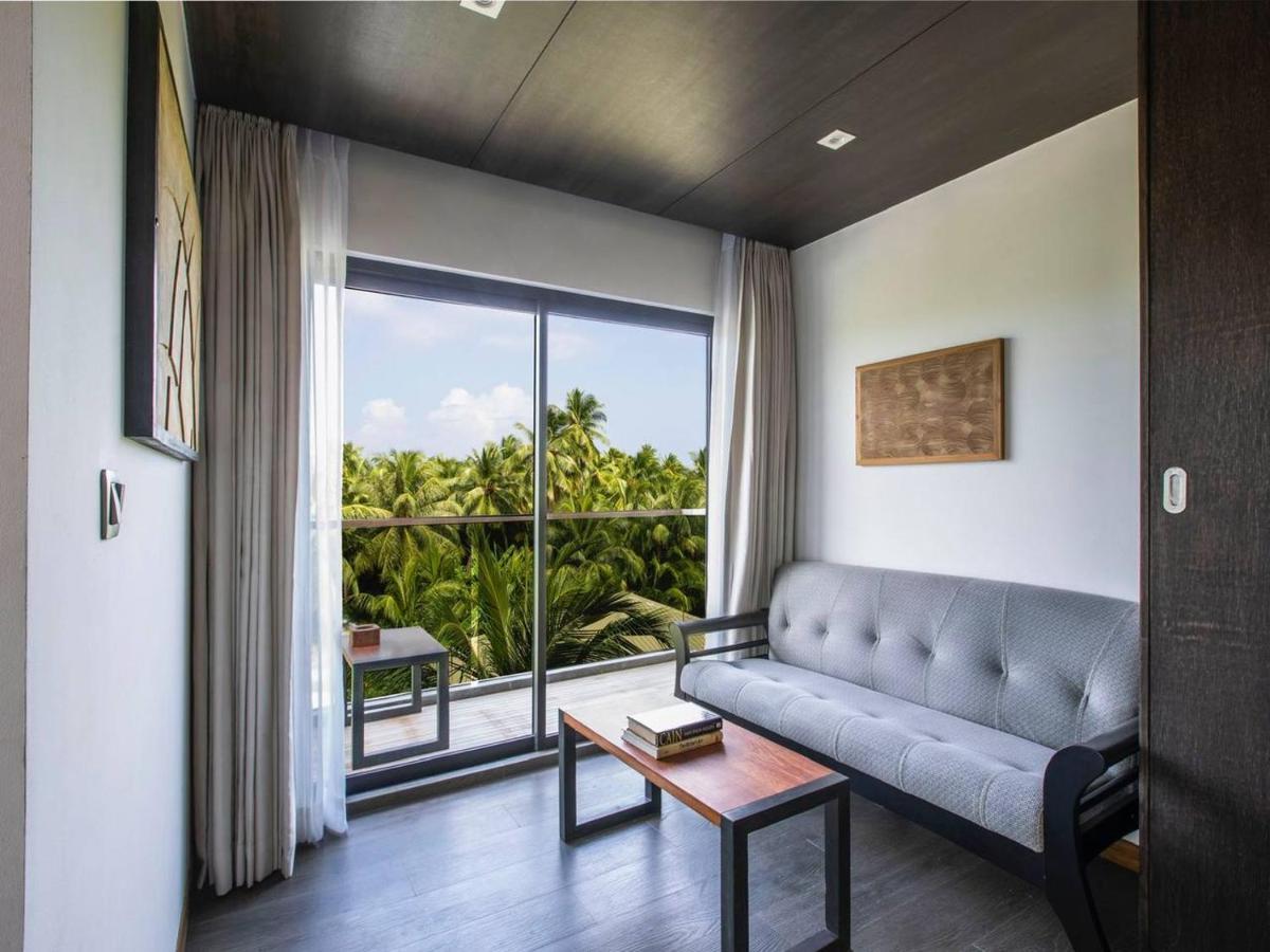 Ataraxis Grand And Spa Fuvahmulah Exterior photo