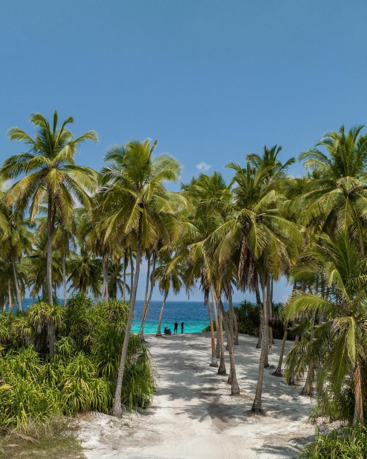 Ataraxis Grand And Spa Fuvahmulah Exterior photo